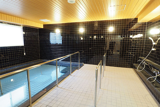 宝塚市の介護付き有料老人ホーム「エクセレント宝塚ガーデンヒルズ」大浴場