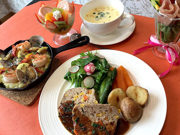 京都市西京区の「グループホーム　すいーと嵐山」の行事食2