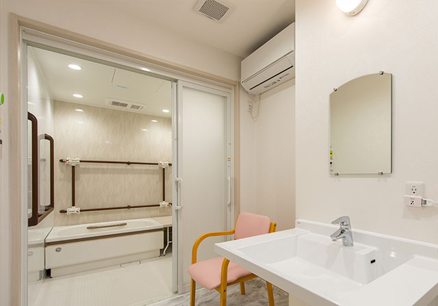 宝塚市のグループホーム エクセレント宝塚【浴室】